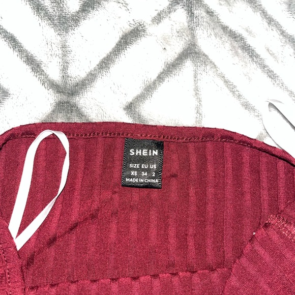 crop top - Picture 2 of 2